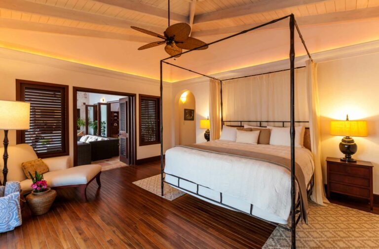 Deluxe Master Bedroom Villa Alegria
